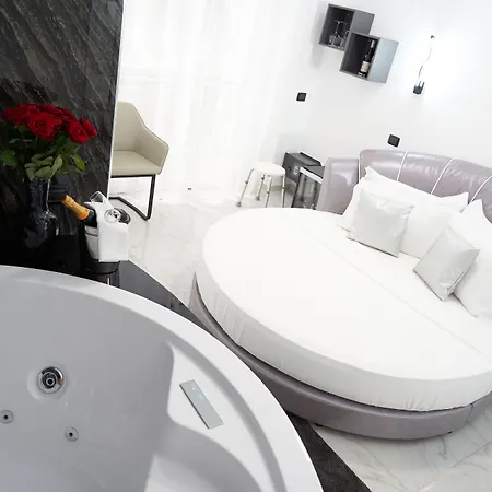 Gregorio Vii Luxury San Damaso Hotel