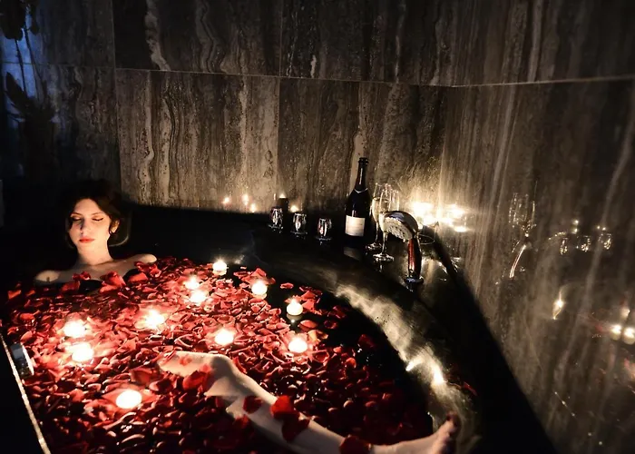 Gregorio Vii Luxury San Damaso Hotel