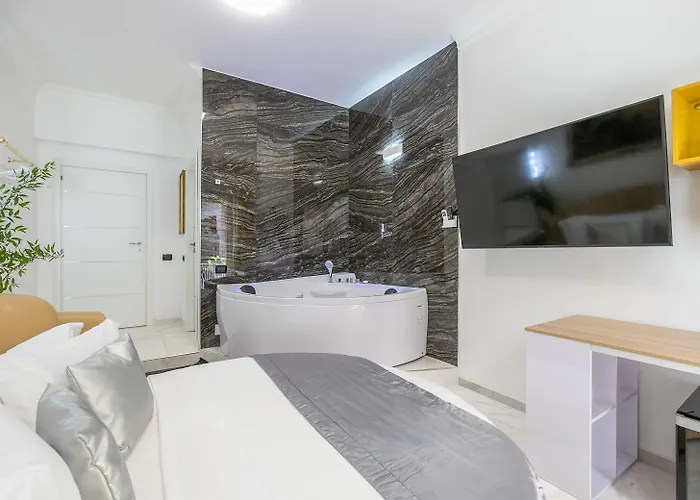 Hotel Gregorio Vii Luxury San Damaso 3*