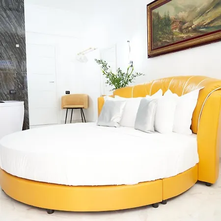 Gregorio Vii Luxury San Damaso מלון